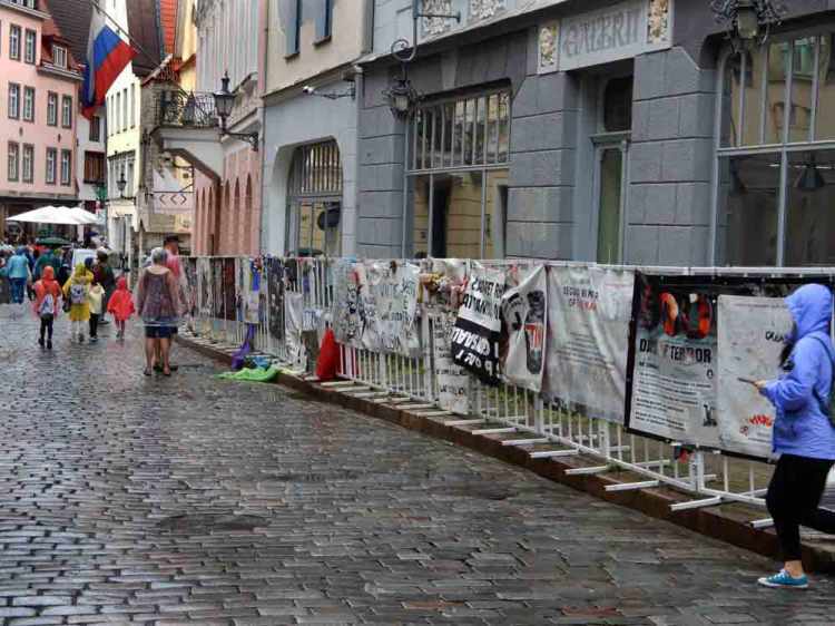 Everybody Hates The&nbsp;Russians